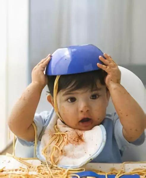 滑稽与吃瓜合体,跨界融合的喜剧盛宴